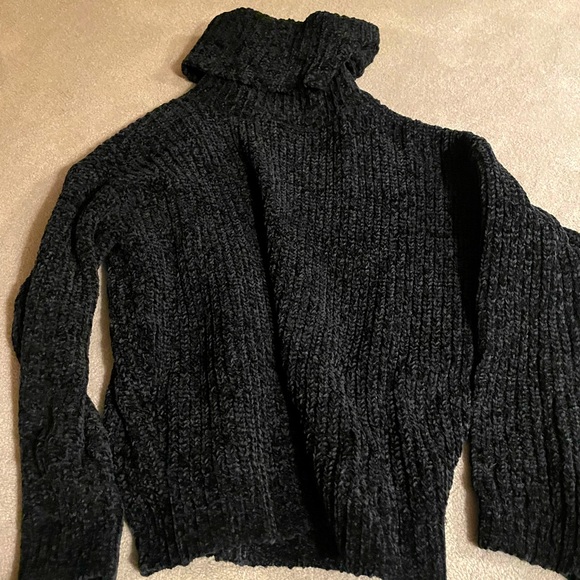 Roxy Velvet Morning Turtle Neck Sweater Black Size XS- 100% Polyester - Picture 2 of 7